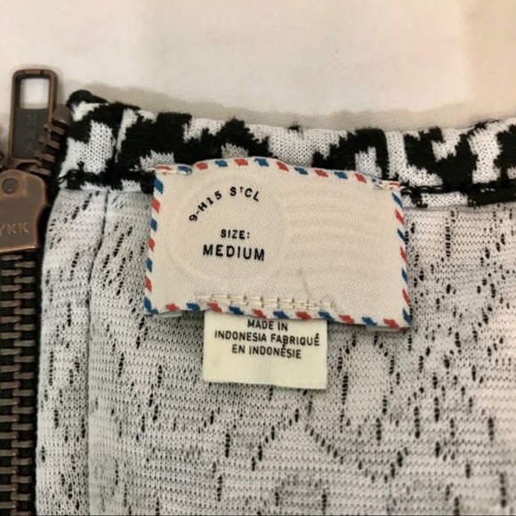 Anthro Postmark Medium Black & White Blouse - Picture 7 of 8